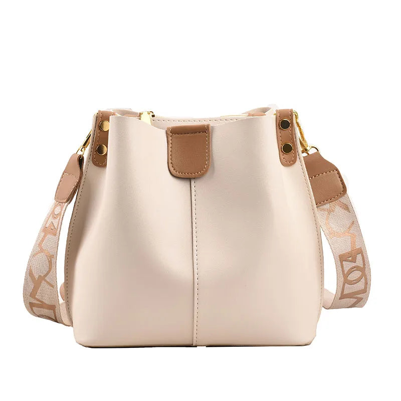 Bolsa-Feminina-Em-Couro-Isa-GarageBuy-01