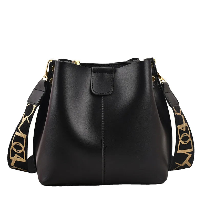 Bolsa-Feminina-Em-Couro-Isa-GarageBuy-02