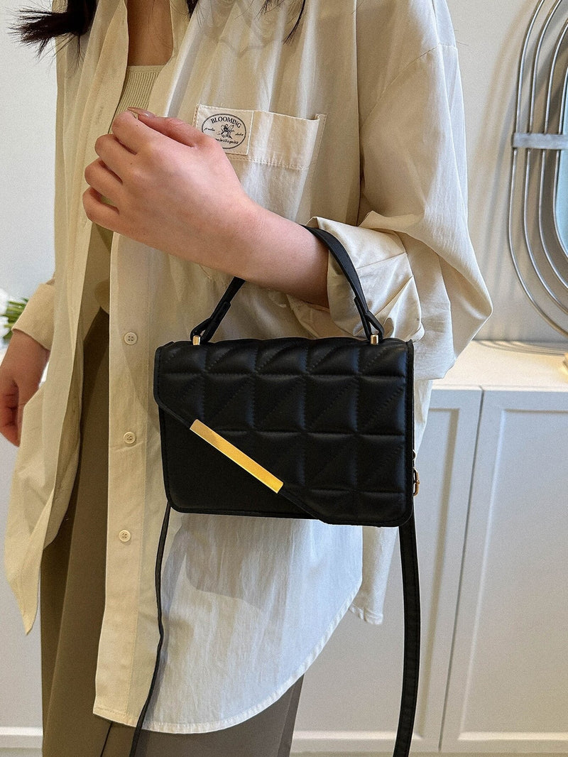 Bolsa-Feminina-em-Couro-Preta-GarageBuy-04
