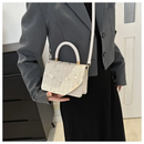 Bolsa-de-Palha-Transversal-Lovitte-garagebuy-02