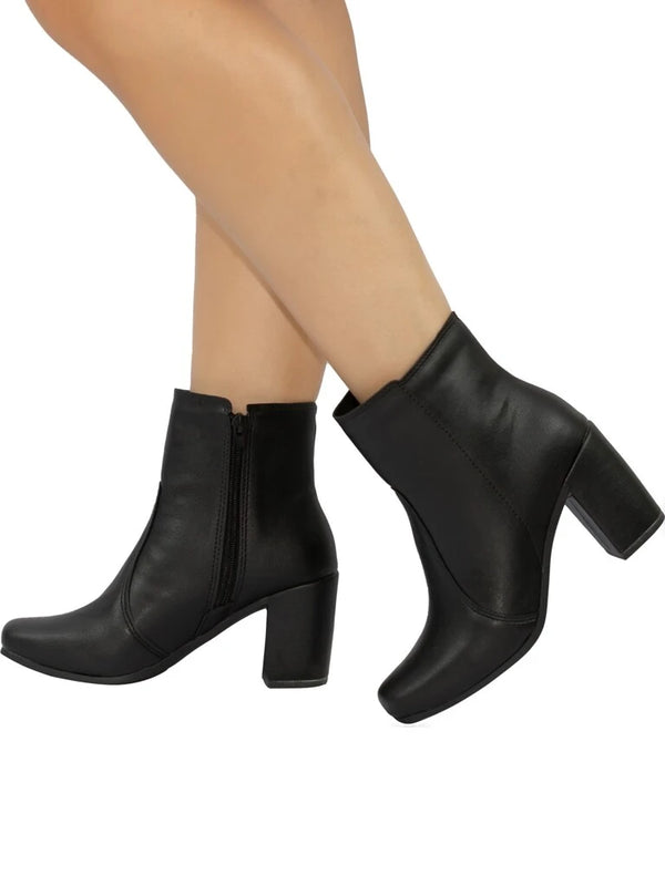 Bota-Feminina-Cano-Curto-Bico-Quadrado-Mady-Preto-GarageBuy-01