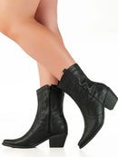 Bota-Feminina-Texana-Bico-Fino-Cano-Curto-Preto-GarageBuy-02