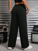 Calça-Feminina-em-Alfaiataria-Pantalona-Lulu-Preto-GarageBuy-015