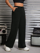 Calça-Feminina-em-Alfaiataria-Pantalona-Lulu-Preto-GarageBuy-014