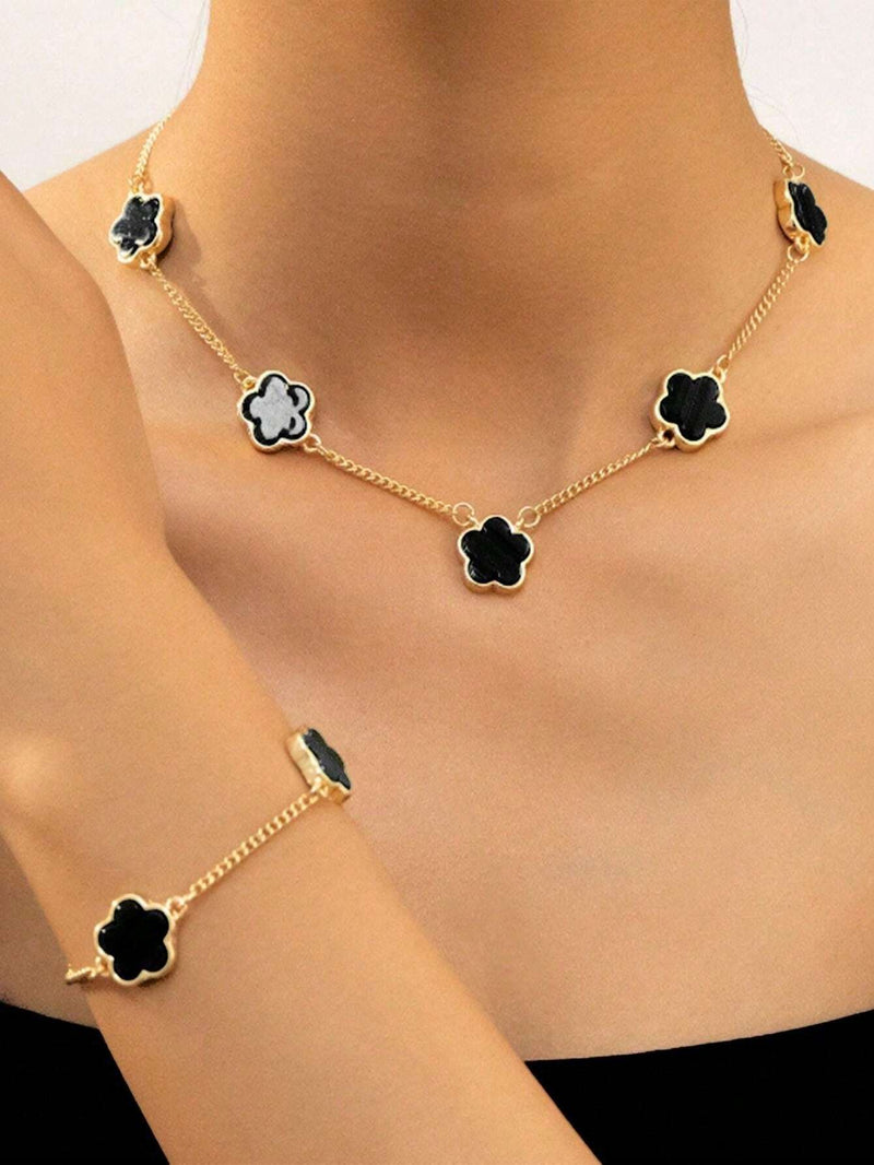 Conjunto Colar e Pulseira Trevo De Quatro Folhas Preto