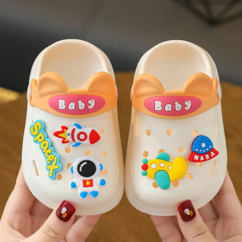 crocs, crocs infantil, sandalia infantil, sandália nuvem, acessórios infantis, moda infantil, verão 2024